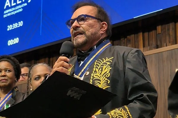 Wolf Maya é clicado durante posse na cadeira da Abrasci - Metrópoles