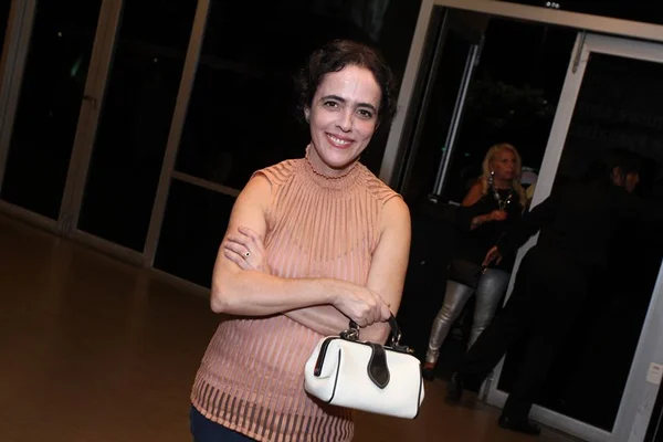 Silvia Poppovic e Lacombe lavam roupa suja após treta durante programa