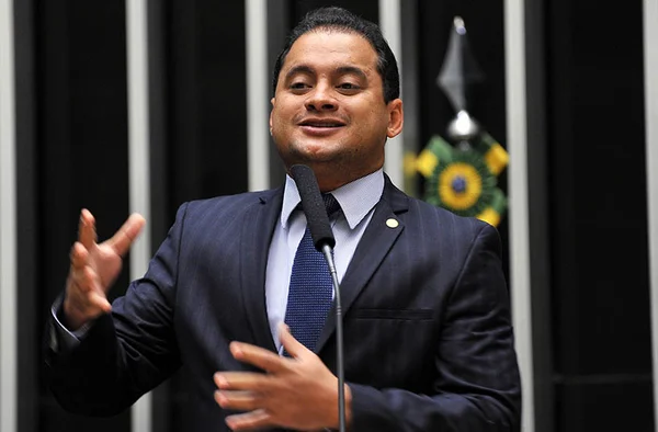 Dino no STF: relator projeta ao menos 50 votos no plenário do Senado