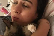 Tatá Werneck e o gato Chico