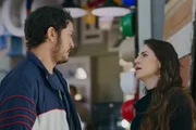 Adriana (Leticia Collin) e Tom (Allan Souza Lima) em Quem Ama Cuida Adriana (Leticia Collin) e Tom (Allan Souza Lima) em Quem Ama Cuida