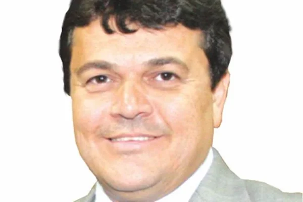 Vereador de Nilópolis é preso suspeito de mandar matar rival político