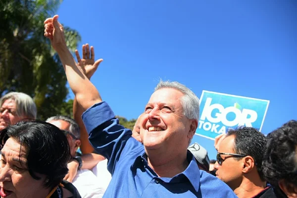 Em agenda na Aruc, Rollemberg provoca Fraga: “Virou bonzinho agora?”