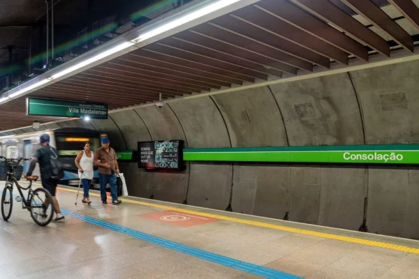 Remanejamento de redes e liberação de licenças ambientais atrasaram a execução do túnel. Obra do Metrô é estimada em R$ 60,9 milhões - Metrópoles