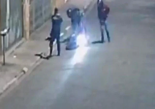 Assaltante é baleado por vítima