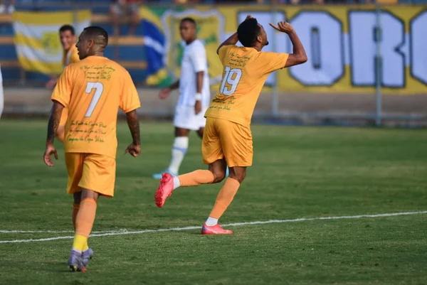 Brasiliense encerra preparação para jogo contra o Operário-MT