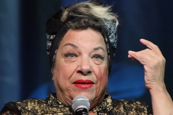Camille Saviola, de Jornada nas Estrelas, morre aos 71 anos