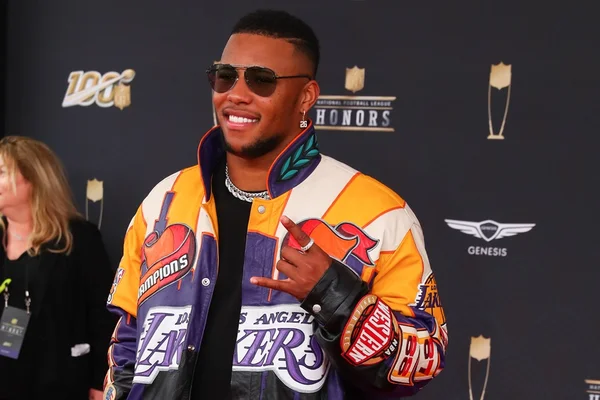 Estrela da NFL tuíta funk brasileiro e internet vai à loucura