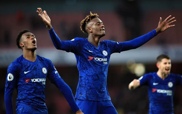 Chelsea faz virada relâmpago sobre o Arsenal e vence no Inglês