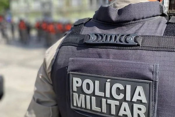 Imagem colorida do colete da Polícia Militar João Pessoa - Metrópoles