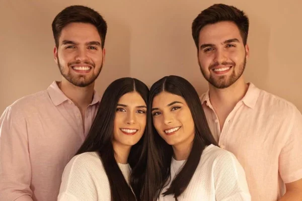 Os casais Larissa e Lucas e Letícia e Filipe