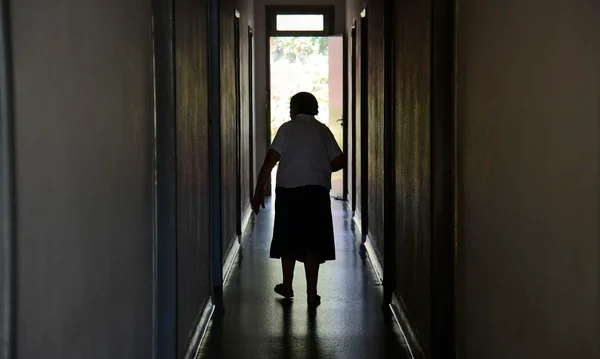 Governo nega pensões a 71% dos internados à força com hanseníase