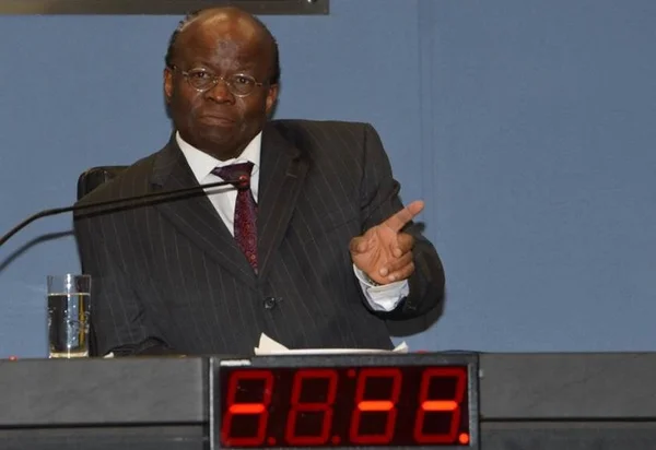 O voto de Joaquim Barbosa no segundo turno de 2022 vai para…