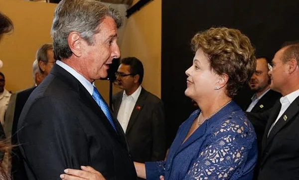 Dilma recebeu Collor por mais de duas horas no Alvorada ontem