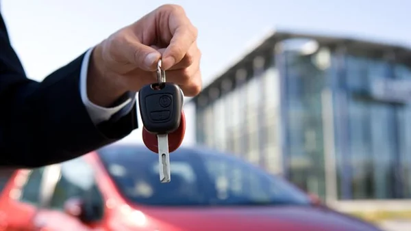 Homem aproveita Saidão de Natal, rouba carro e é preso de novo