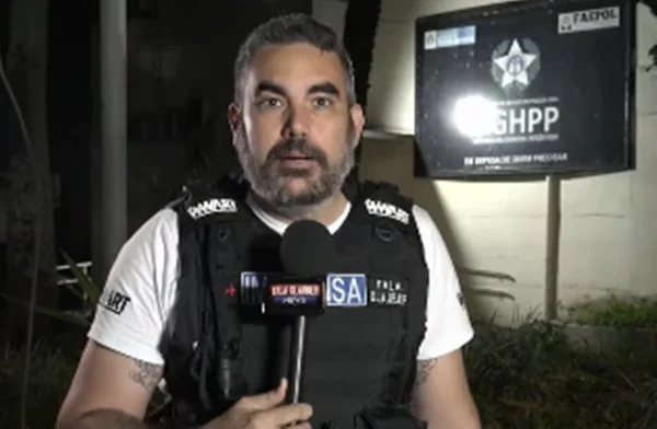 Cinegrafista detalha agressão de traficantes: “15 minutos me chutando”