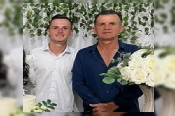 Elben Fofano Pinto, de 55 anos, e seu filho, Gustavo Toledo Fofano e Pinto, de 22, foram assassinados a tiros em uma emboscada