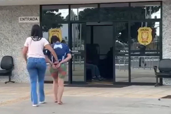 Mulher foi presa por matar filho de 2 anos