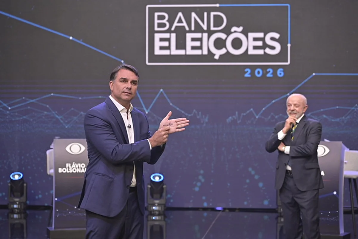 Flávio Bolsonaro e Lula Flávio Bolsonaro e Lula