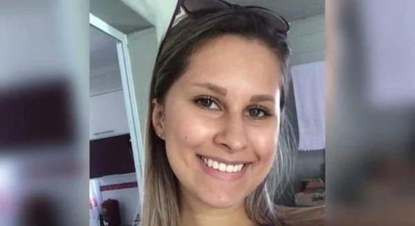 Jovem estuprada e queimada viva será enterrada nesta sexta