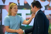 Ministra Gleisi Hoffmann e o presidente da Câmara, Hugo Motta