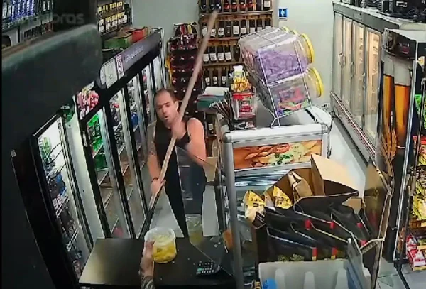Major da PM destrói adega