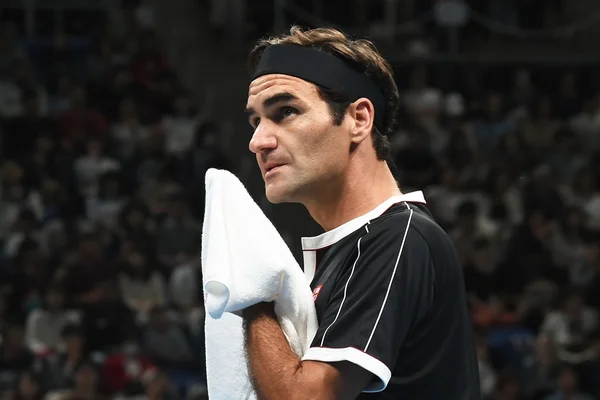 Federer vence e busca 10º título na Basileia; Melo vai à final