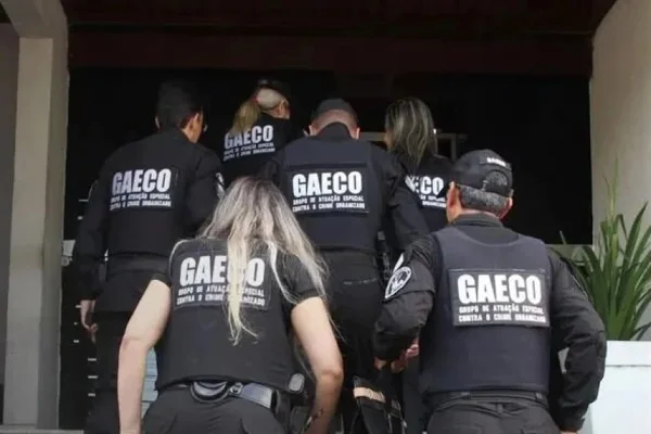 Servidor infiltrado em prefeituras emitia RGs falsos a mando do crime