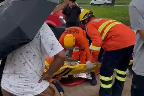 Menina de 9 anos é atropelada e levada a hospital no DF