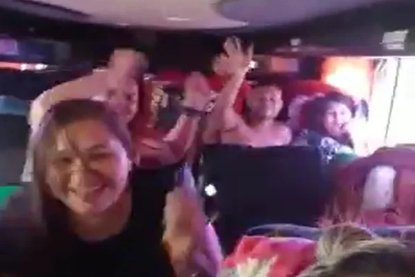 Vídeo mostra alegria de passageiros antes de acidente de ônibus na BR-376