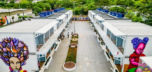 Foto colorida de centro em São Paulo - Metrópoles