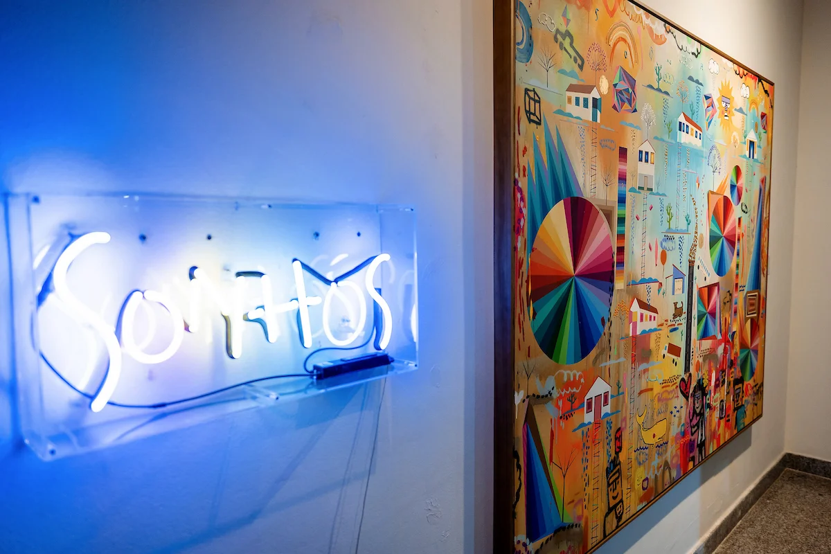 Obras da exposição "o que nos habita", por Daniel Toys e curadoria de Monica Tachotte Obras da exposição "o que nos habita", por Daniel Toys e curadoria de Monica Tachotte