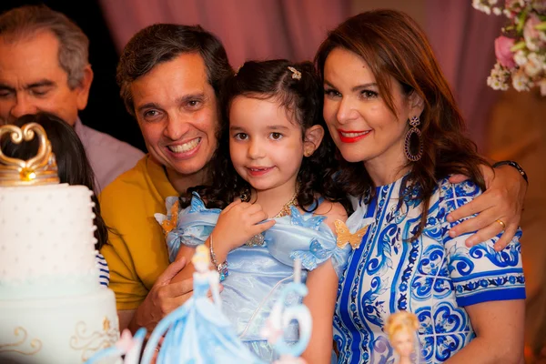 Arthur Cezar, Victoria e Isabela Lira Arthur Cezar, Victoria e Isabela Lira