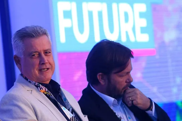 “Aliados” de Rollemberg se afastam e PDT, agora, é a esperança