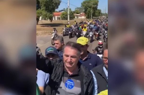 imagem colorida bolsonaro motociata palmas