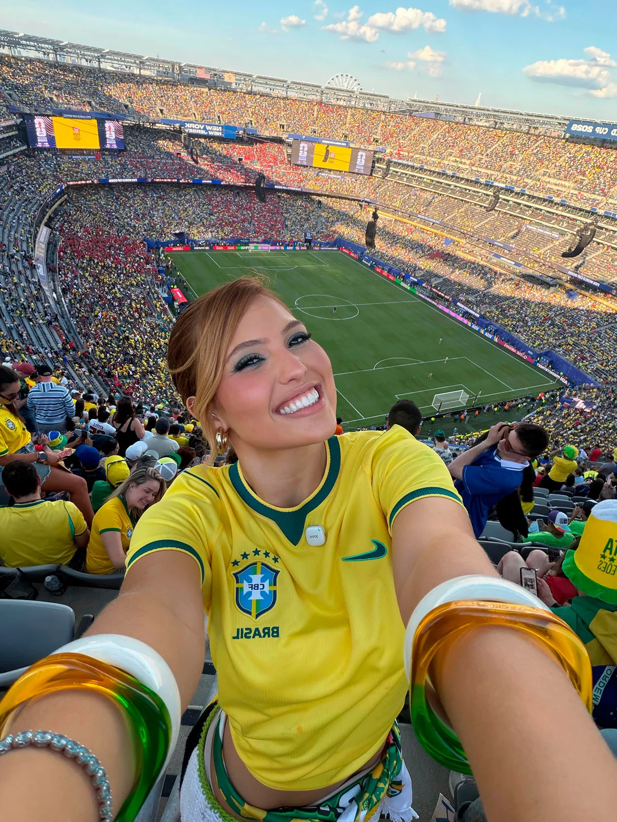 Mari Menezes Mari Menezes