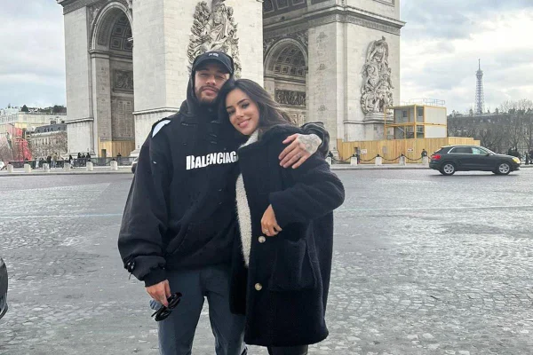 Neymar curte Paris ao lado da ex-namorada, Bruna Biancardi