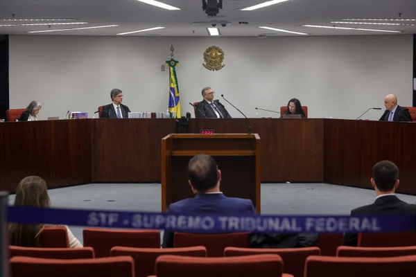 Primeira Turma do Supremo Tribunal Federal (STF) retoma, nesta terça-feira (16:12), o julgamento da Ação Penal 2693, que trata do Núcleo 2 da tentativa de golpe de Estado - Metrópoles