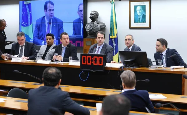 CPI Pirâmides Financeiras - Metrópoles