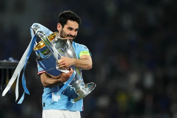 Foto colorida de Gundogan no Manchester City - Metrópoles
