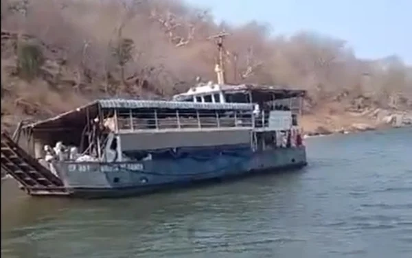 Barco vira no maior lago artificial do mundo e pelo menos 15 morrem