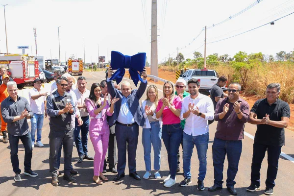 Ibaneis Rocha inaugura marginal da BR-040 com investimento de R$ 10,5 milhões