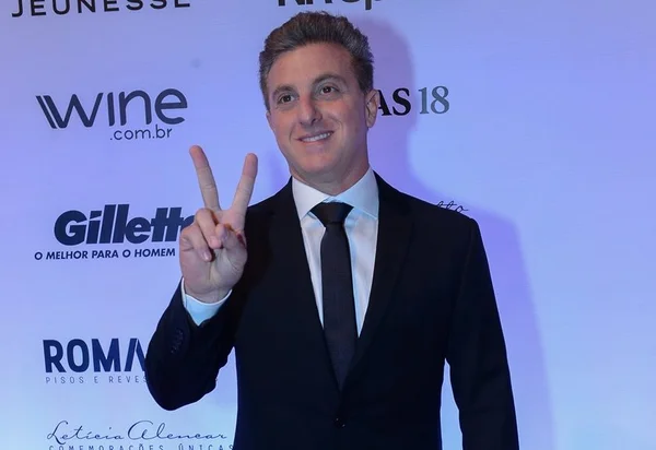 Para 82,7% dos brasileiros, Huck acertou ao desistir da Presidência
