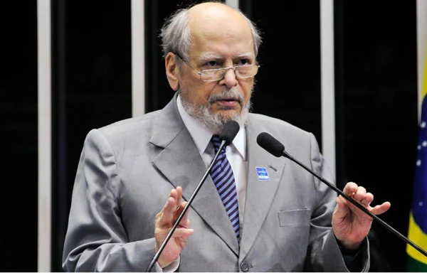Pertence será velado no STF nesta segunda; sepultamento será à tarde