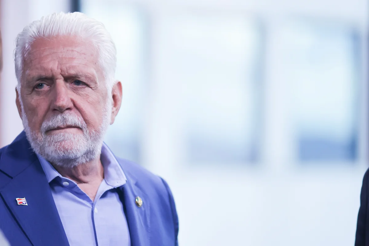 PT no Senado sai em defesa de Jaques Wagner após operação da PF