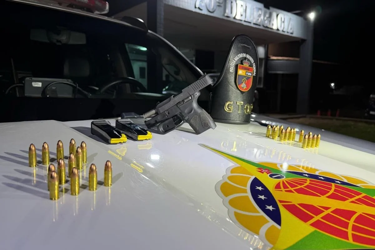 CAC atira na própria cabeça? Esposa responde pela arma dele