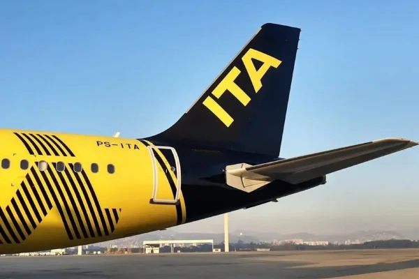 Avião da ITA