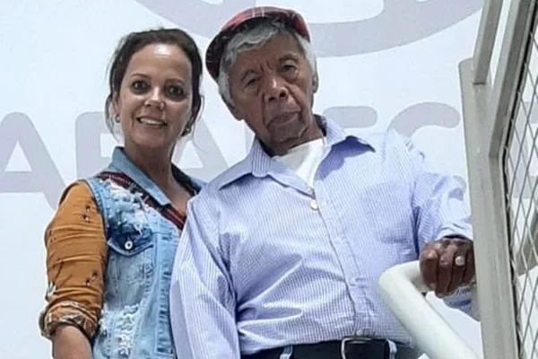 Foto colorida de Janilda Nogueira e Roque - Metrópoles