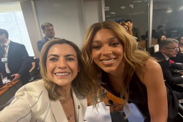 Soraya Thronicke sai em defesa de Erika Hilton após fala de Ratinho