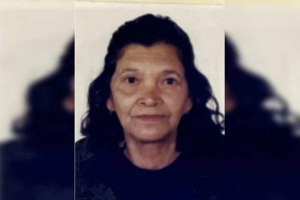 O corpo da idosa foi encontrado dentro da casinha de cachorro